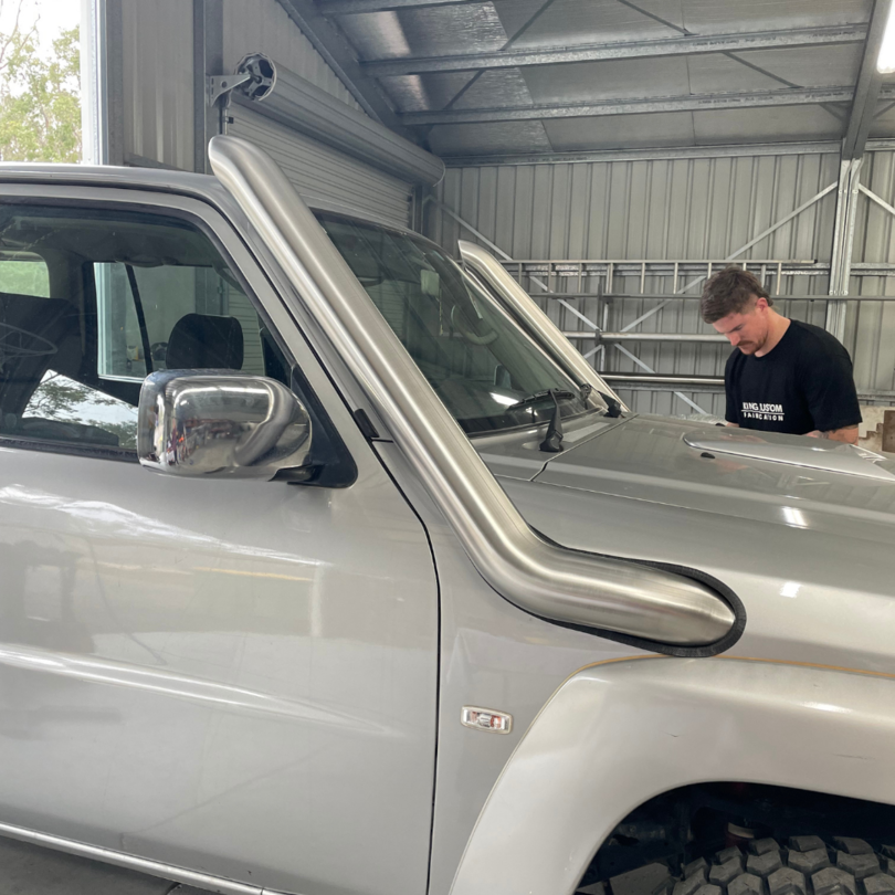 Double Custom Stainless Steel Snorkel Vehicle with Stainless Steel Snorkel